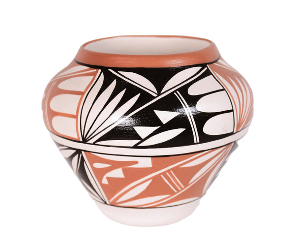 Taos Pueblo Pottery By E. Tafoya