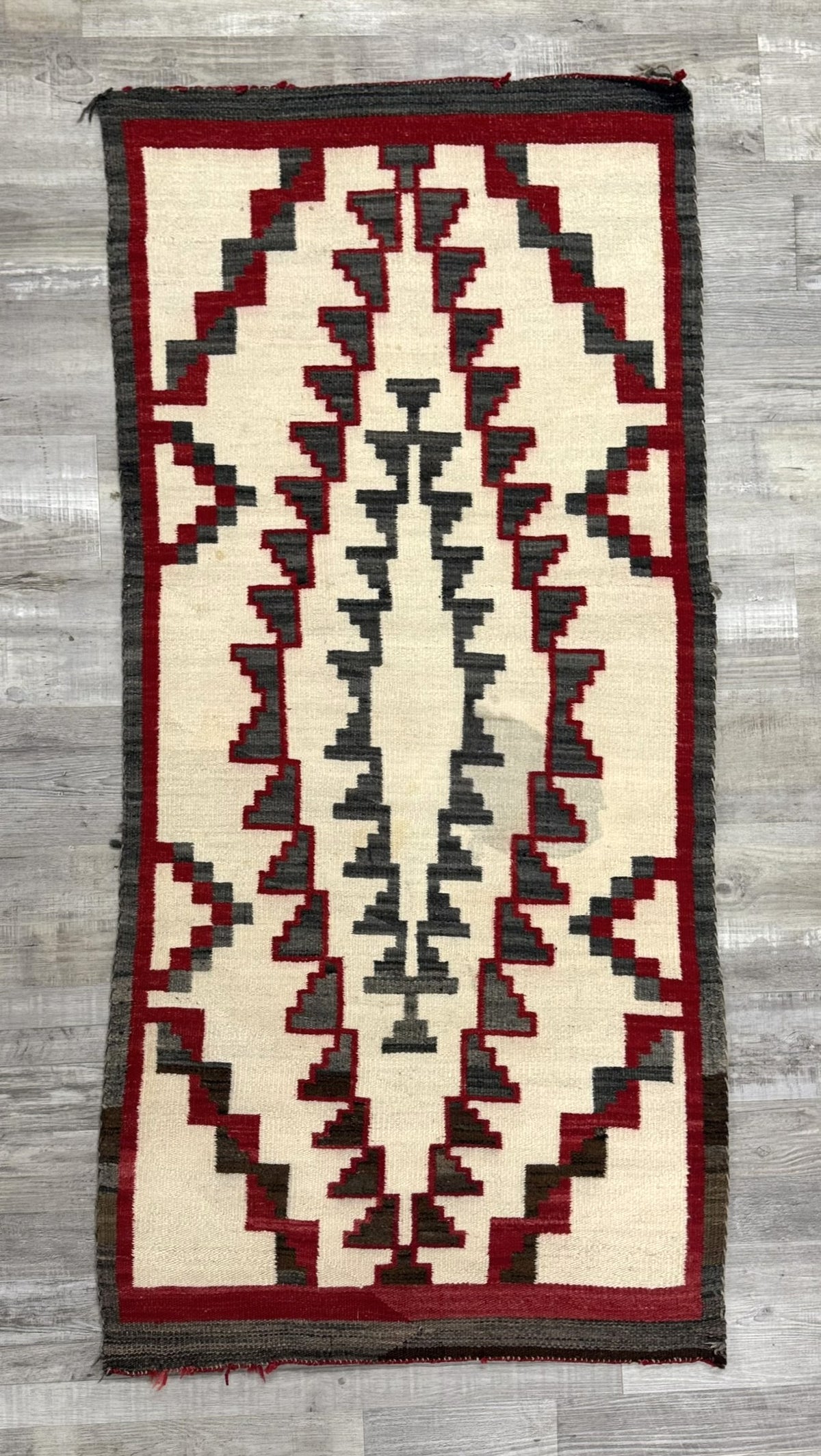 Navajo Klagatoh Rug