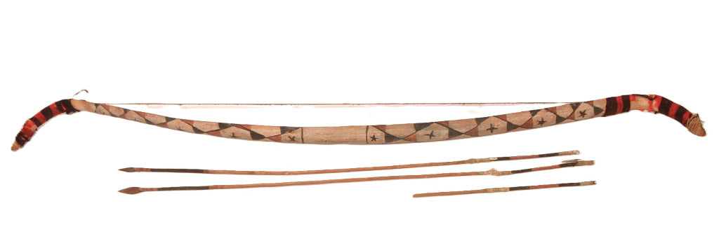 Mohave Painted Bow and 3 1/2 Arrows Set