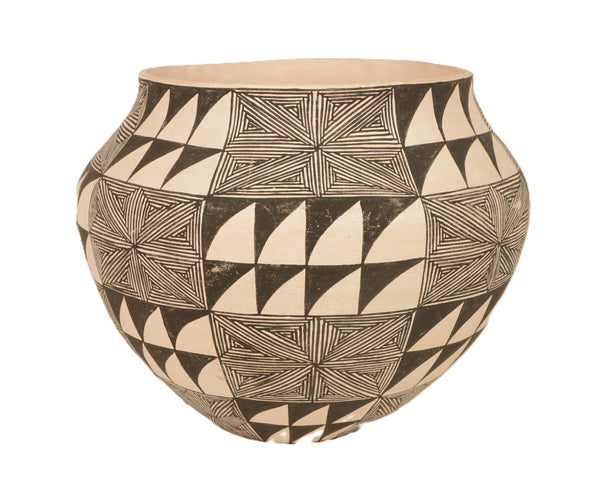 Acoma Pueblo Pottery By Ruby Shroulate