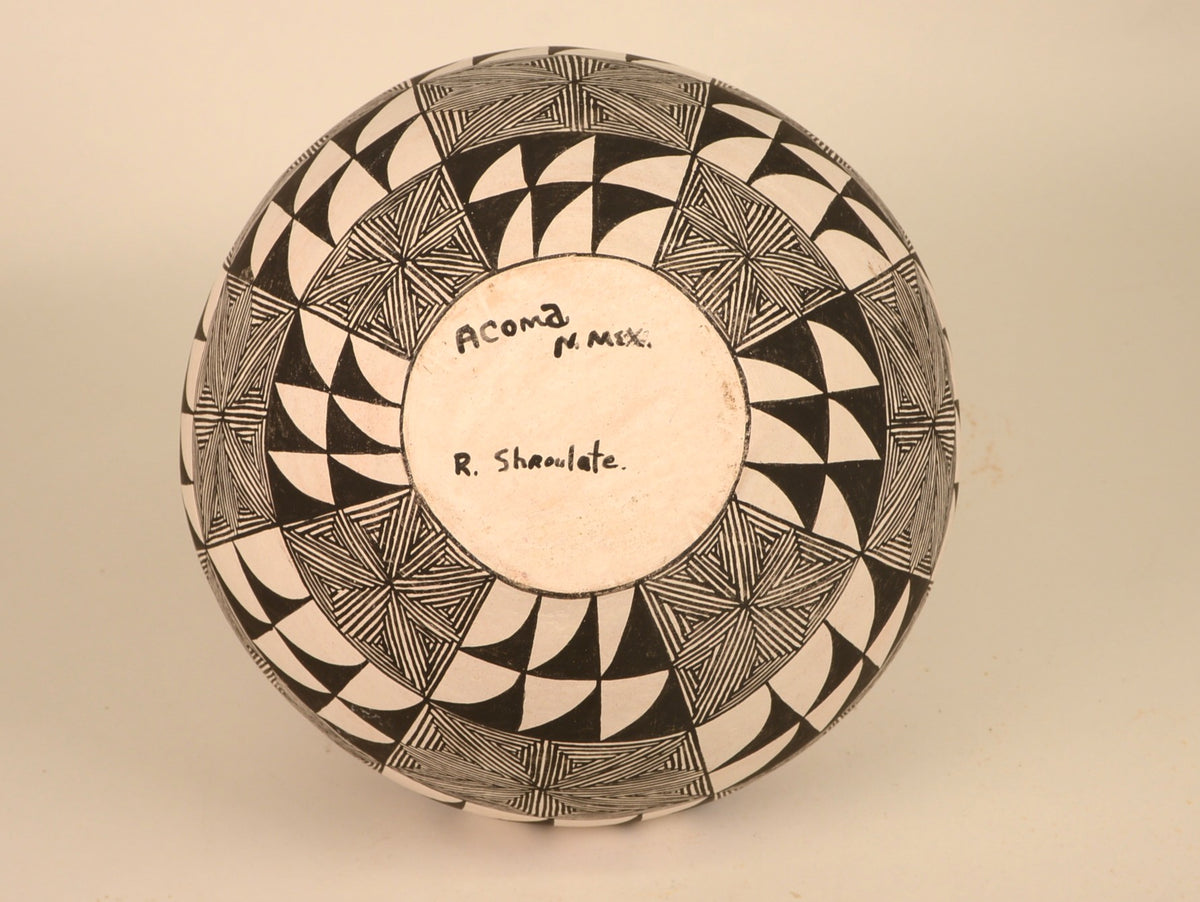 Acoma Pueblo Pottery By Ruby Shroulate