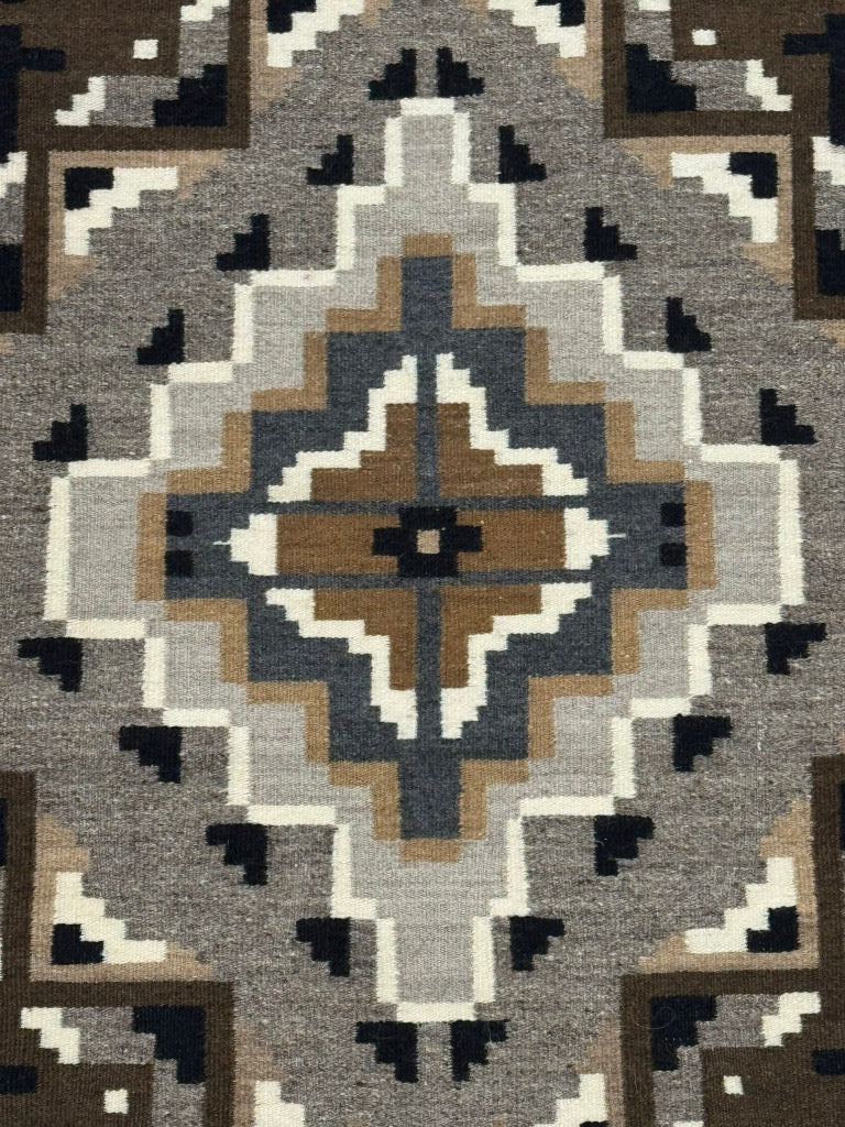 Very fine Navajo Rug; Two Gray Hills - 60 Wefts/Inch - 7 Colors