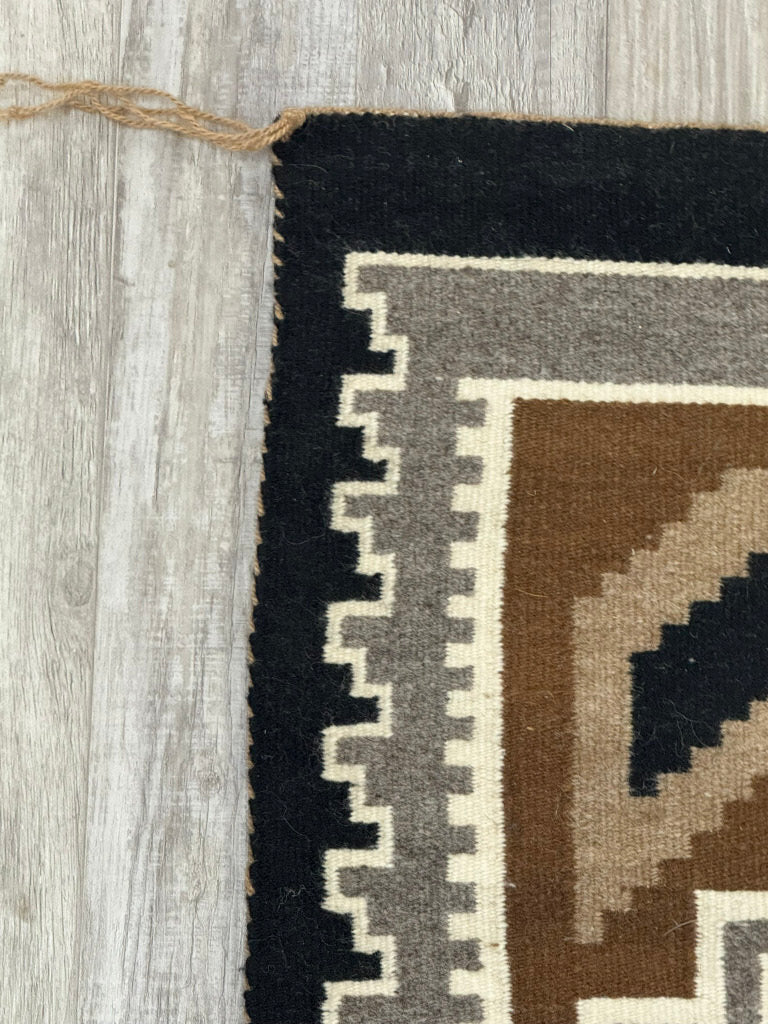 Navajo Rug; Very Fine Two Gray Hills