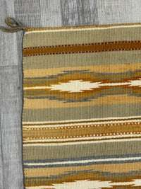 Navajo Blanket / Rug ; Chinle Classic Revival