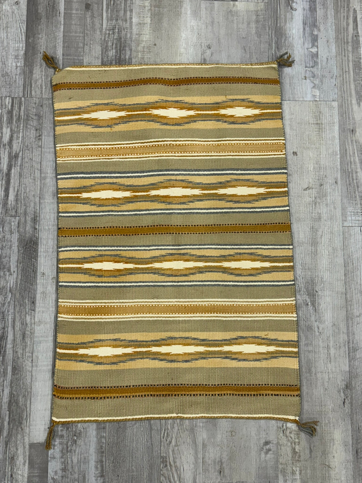 Navajo Blanket / Rug ; Chinle Classic Revival