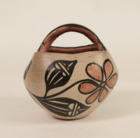 Santa Domingo Pueblo Pottery with Handle