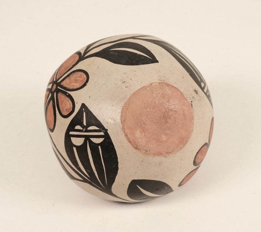 Santa Domingo Pueblo Pottery with Handle