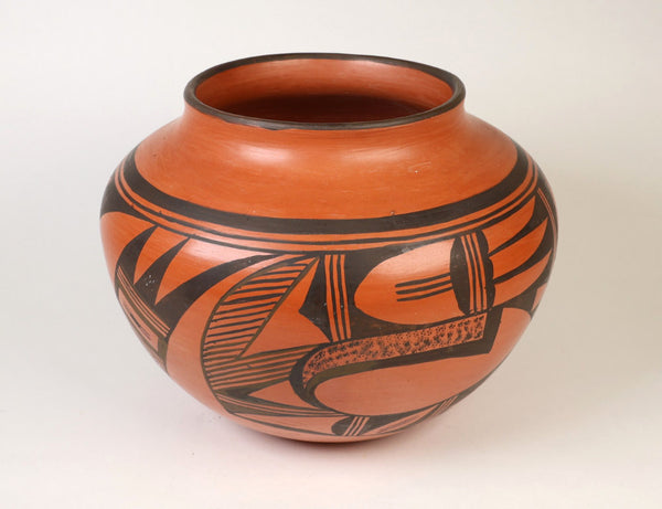 Hopi Pueblo Pottery By Fawn Navasie