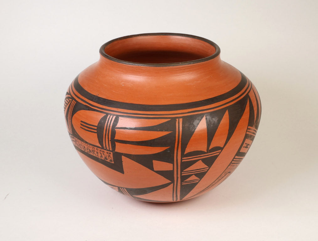 Hopi Pueblo Pottery By Fawn Navasie