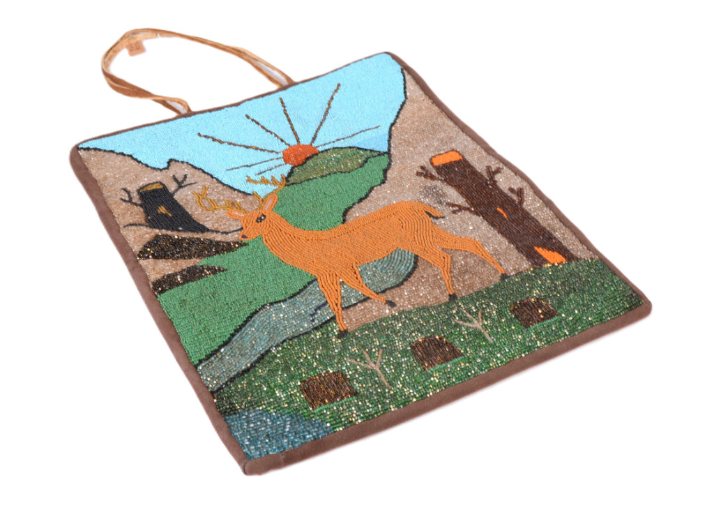 Plateau Pictorial Beaded Flat Bag