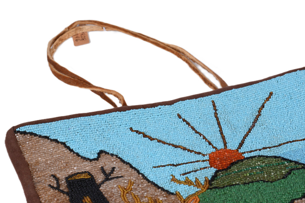 Plateau Pictorial Beaded Flat Bag