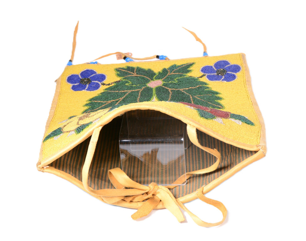 Plateau Pictorial Beaded Flat Bag