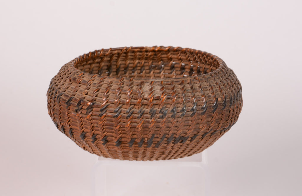 Washoe Single Rod Rounded basket
