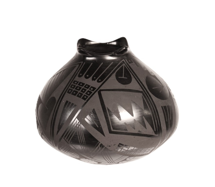 Mata Ortiz Mexican Casas Grandes Pottery By Humberto Pence