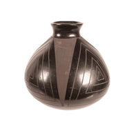 Mata Ortiz Mexico Pottery By Tomasa Mora