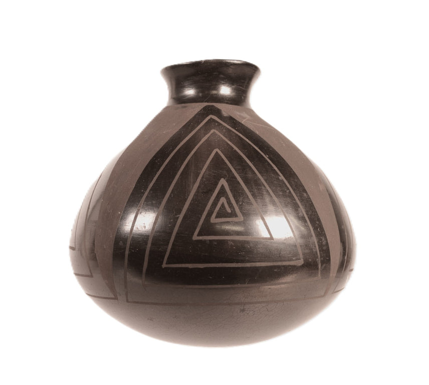 Mata Ortiz Mexico Pottery By Tomasa Mora