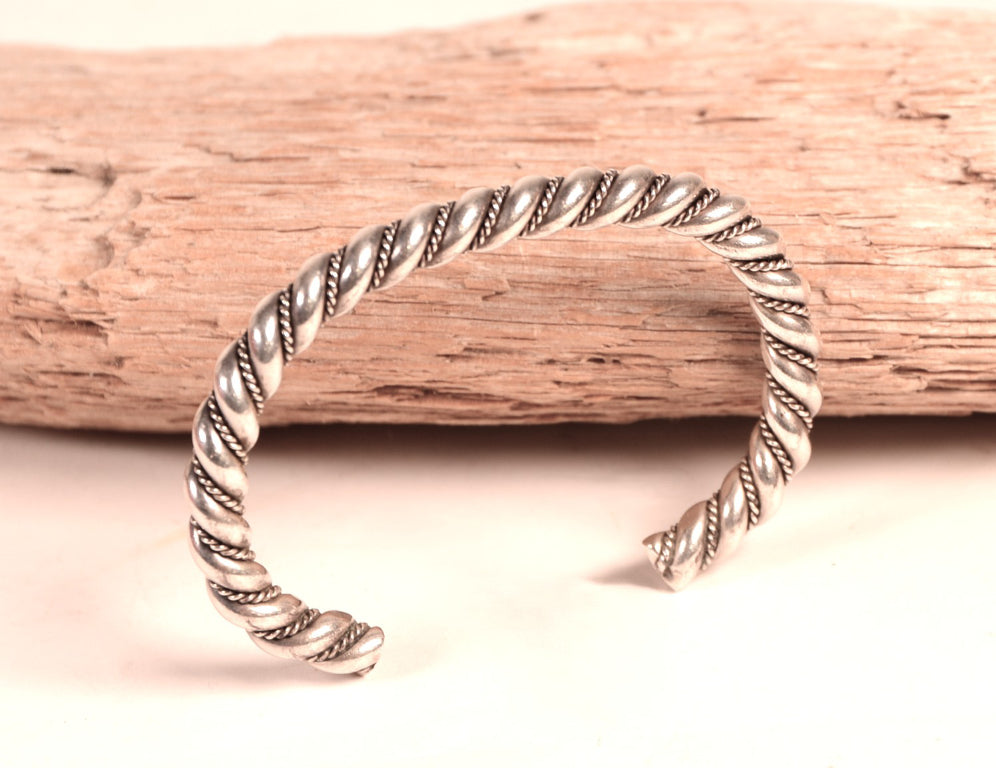 Navajo Sterling Silver Twisted Rod Bracelet