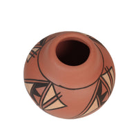 Navajo Pottery Jar By Skeeter Vail
