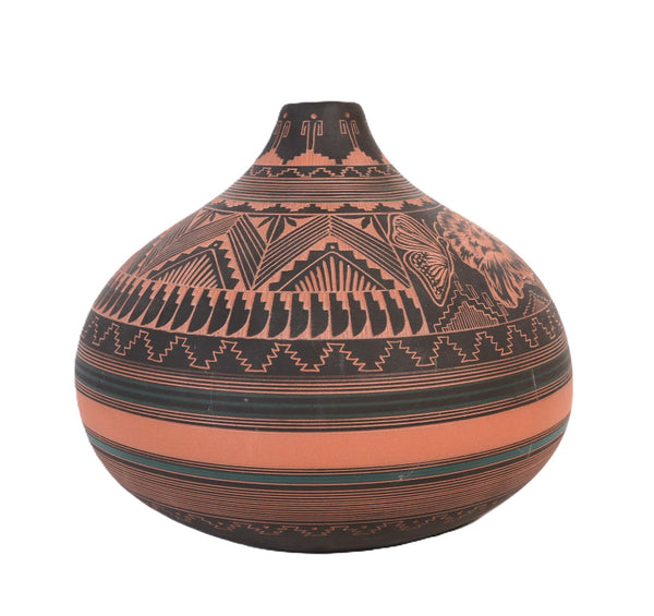 Navajo Pottery By Susie Charlie