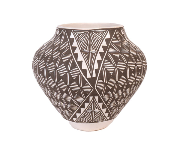 Laguna Pueblo Pottery Jar By Mirium Davis