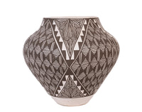 Laguna Pueblo Pottery Jar By Mirium Davis