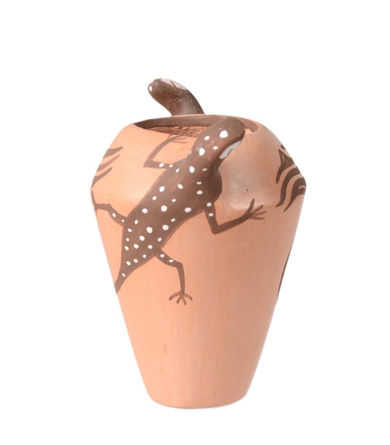 Zuni Pueblo Lizard Pottery Jar By Agnes Ponetsa