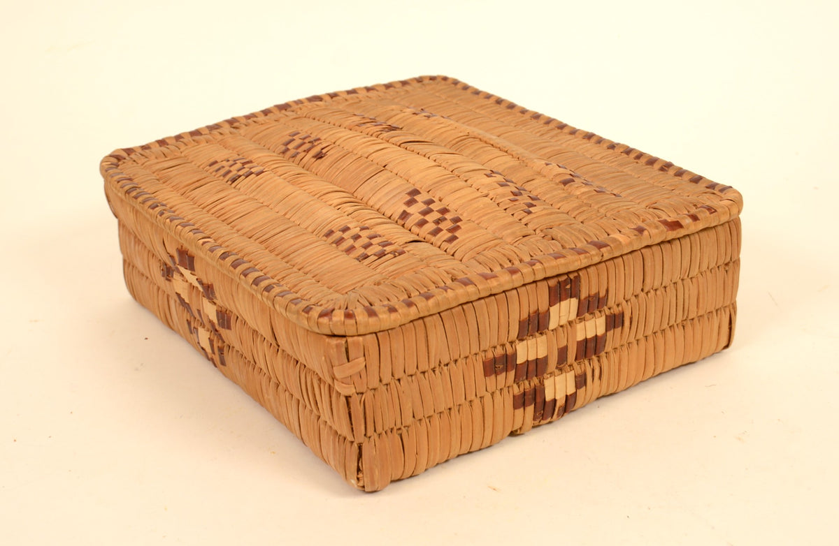 Salish Basket: Lidded Flat Box, Thompson River