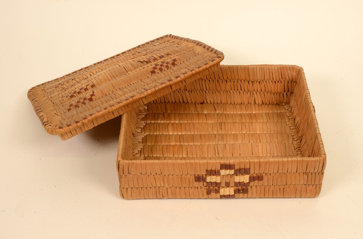 Salish Basket: Lidded Flat Box, Thompson River