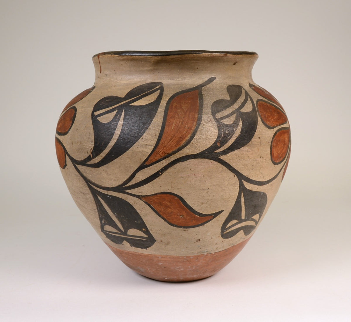 Historic Kewa - Santo Domingo Pottery Olla