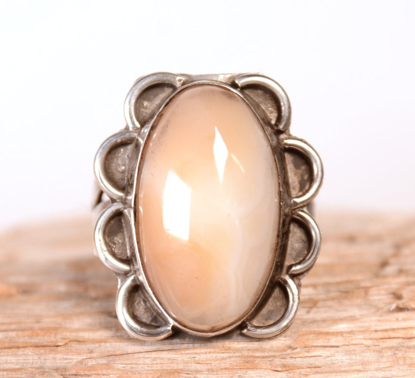 Navajo Peach and Cream Agate Ring