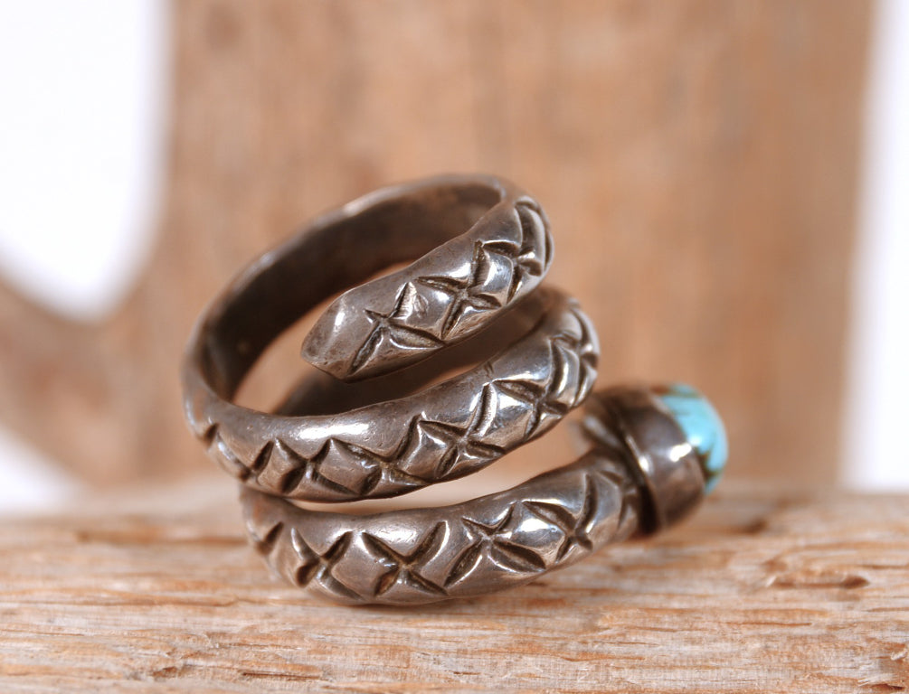 Antique Navajo Rattlesnake Style Ring