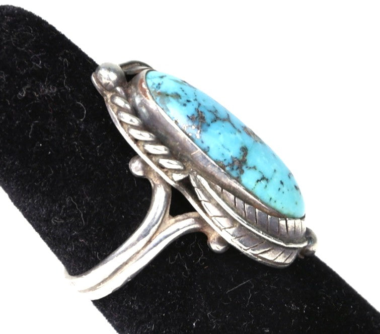 Navajo Sterling Silver Oval Turquoise Ring