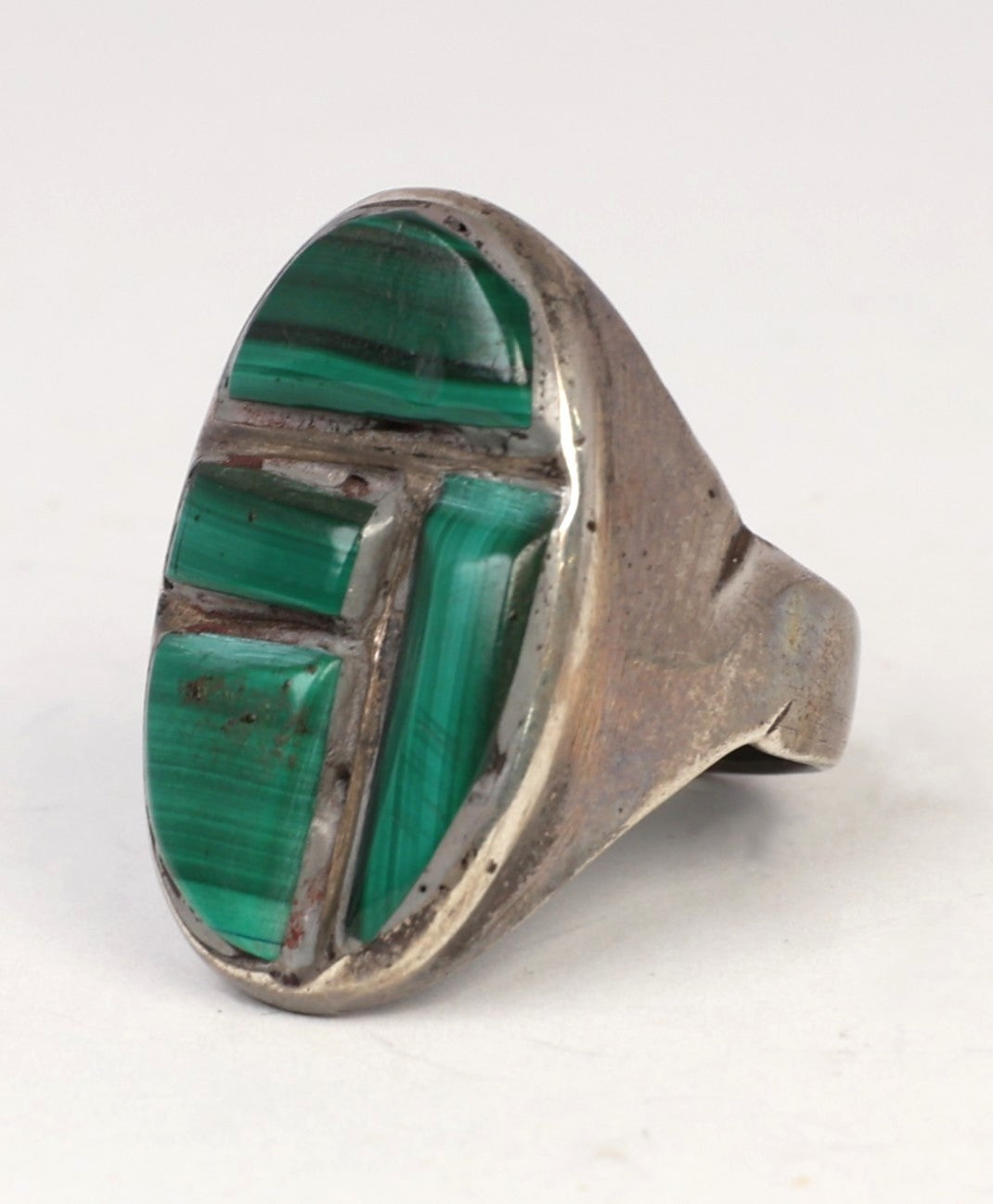 Navajo Sterling Silver Ring With Malachite Settings