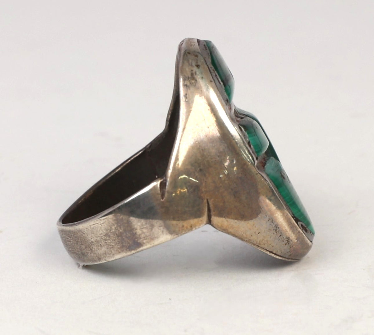 Navajo Sterling Silver Ring With Malachite Settings
