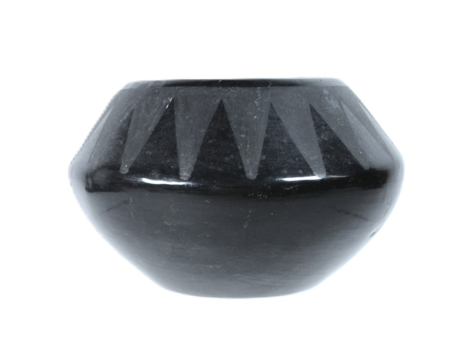 San Ildefonso Pueblo Black Pot Pottery By Lupito Martinez