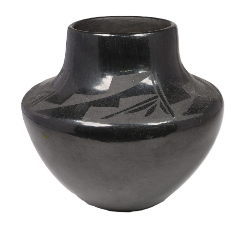 Santa Clara Pueblo Pottery By inda Jo'Povi Askan
