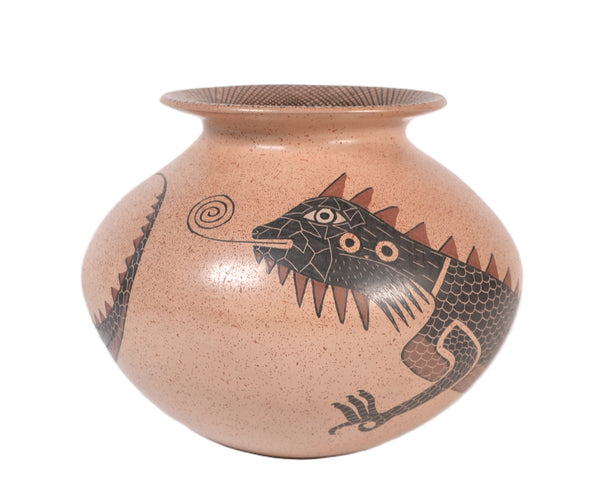 Mata Ortiz Lizard Jar Pottery By Roberto Baniulos