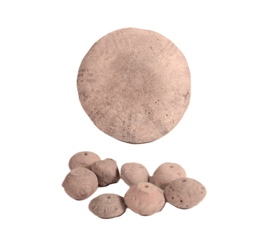 Pre-Columbian Central American Pottery with 8 Ceramic Beads