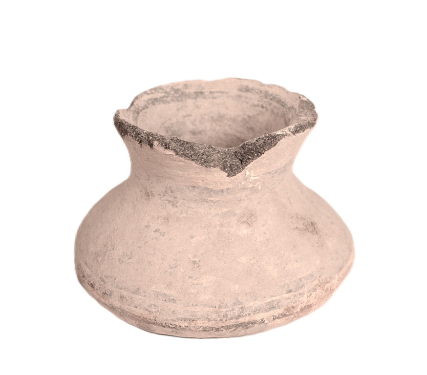 Pre-Columbian Central American Pottery with 8 Ceramic Beads