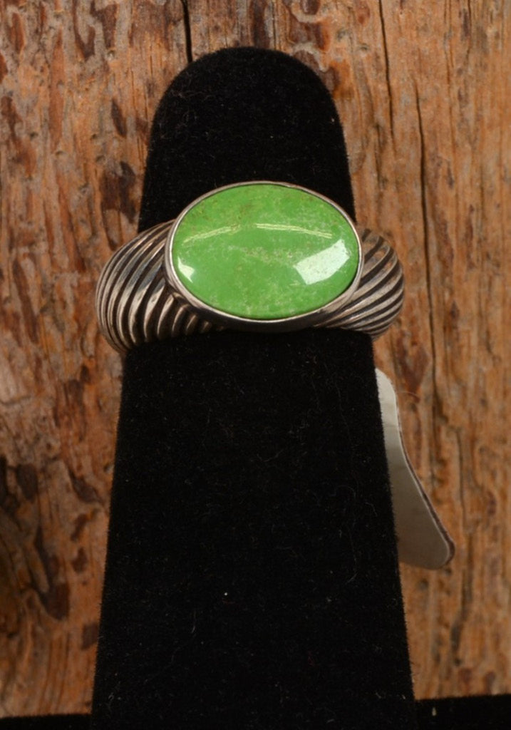Navajo Ring Sterling and Gaspeite Size: 5 1/2
