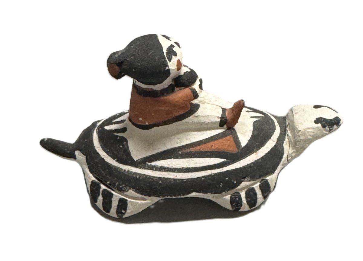 Pueblo and Mixed Pottery Group - Turtles Pottery Set of 6 - Judy Shields -
