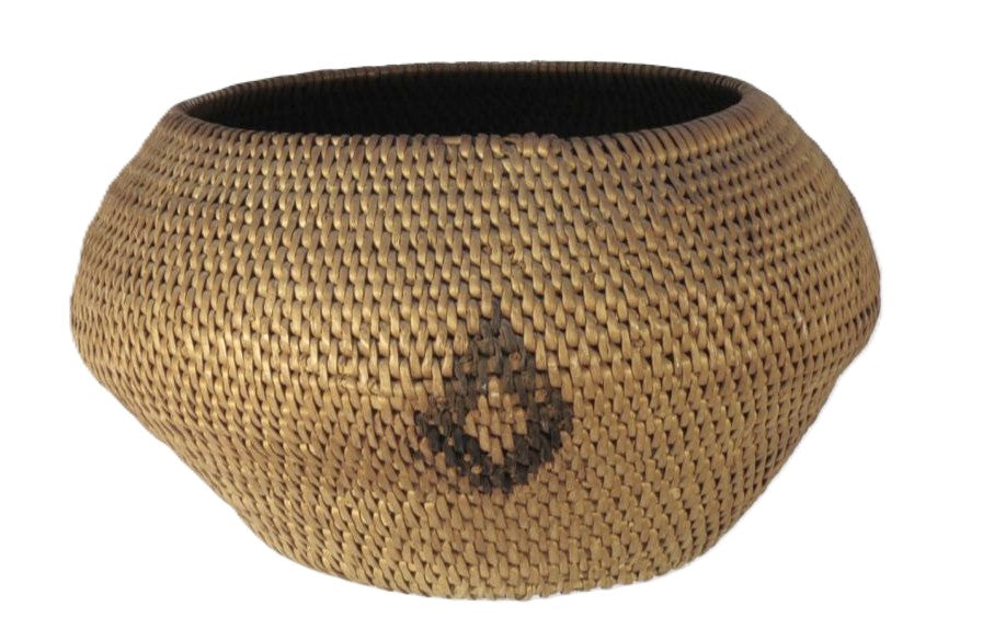Washoe/Paiute basket; single rod with diamond motif