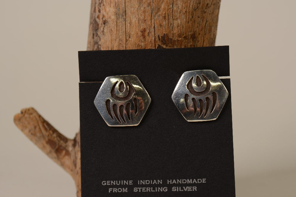 Hopi CLIP Earrings - Sterling Silver Bear Claw by Elsie Gashwarza