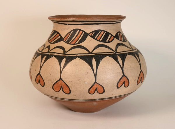 Early San Ildefonso Pueblo pottery jar by Marianita Roybal