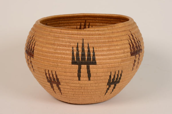Washoe degikup basket with tentative attribution to Tootsie Dick Sam (1885 - 1929)