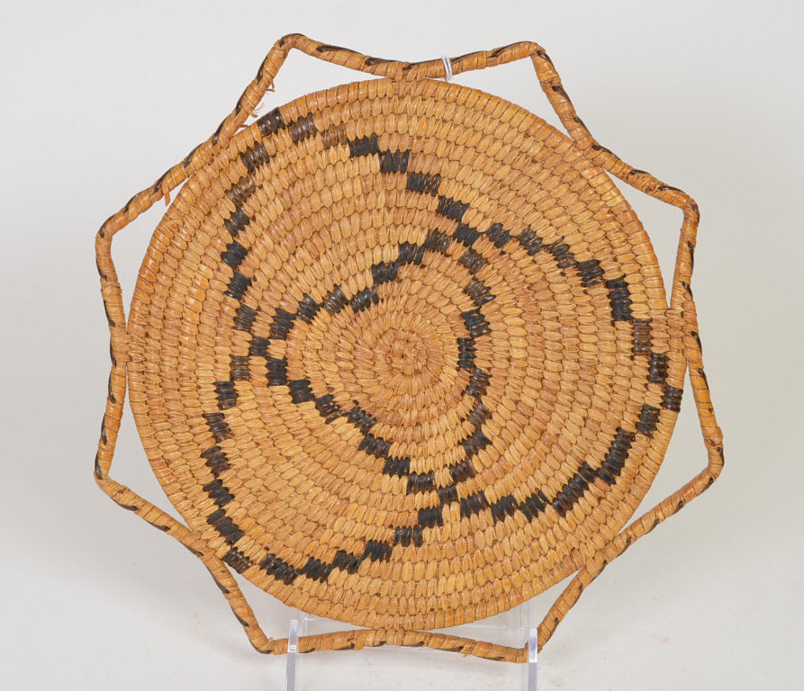 Papago Basket: Scalloped- Edge Mat
