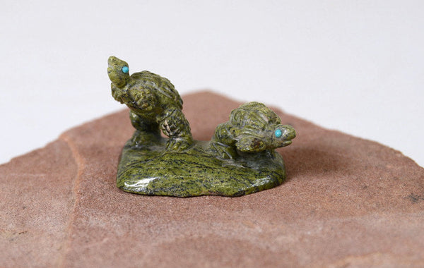 Zuni Turtle Pair Fetish Signed Ron Laahty (d. 2021)