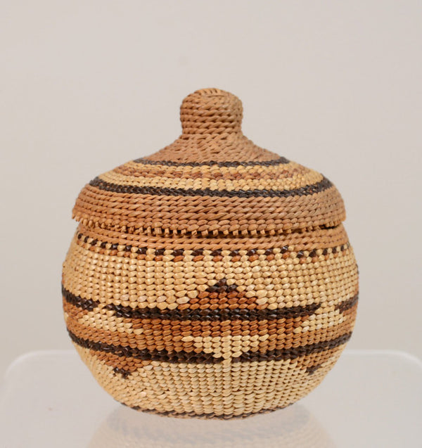 Very Fine Karuk / Hupa lidded Treasure Basket with Lid