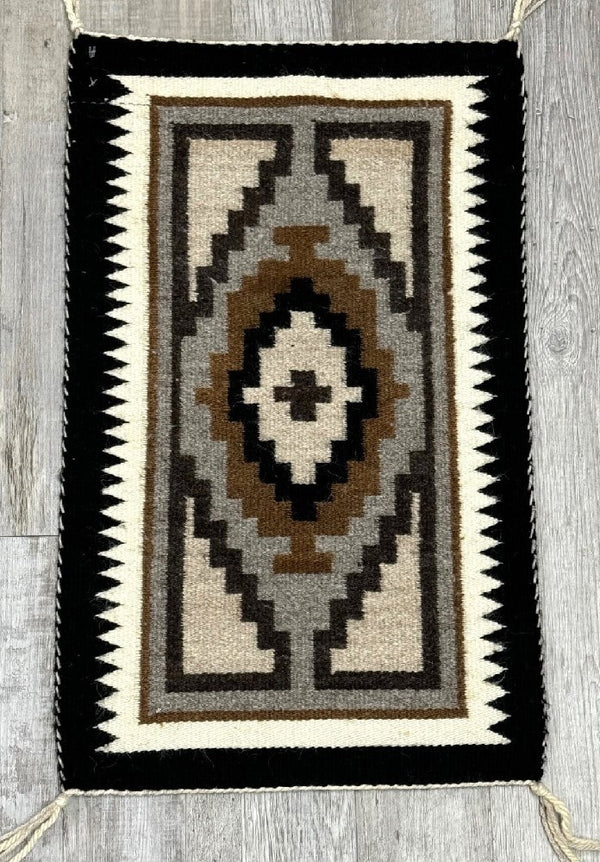 Navajo 6 Color Two Gray Hills Rug