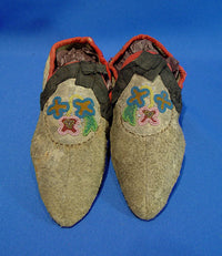 Antique Great Lakes Beaded Moccasins